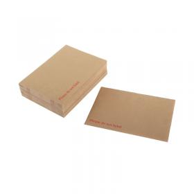 Q-Connect Envelope 238x163mm Board Back Peel and Seal 115gsm Manilla (Pack of 125) KF3518 KF3518