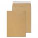 The image displays a pack of 100 Blake Avant Garde cream manilla peel & seal gusset envelopes, measuring 406x305mm and weighing 140gsm. These envelopes have a gusset pocket design and a sleek, modern appearance.