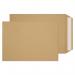 The picture shows a stack of 500 C5 envelopes in manilla color, with a peel and seal closure. They are pocket style and made of 120gsm paper, with dimensions of 229x162mm. The brand name, Blake, is visible on the packaging.