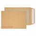 In this photo, a stack of Blake board backed envelopes can be seen. The envelopes are an everyday size C5 and are made of manilla paper. They feature a peel and seal closure and have a sturdy 120gsm weight. Each envelope measures 229x162mm and there are 125 envelopes in the pack.