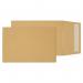 The image shows a stack of Blake Gusset Envelopes, specifically the Everyday C5 Manilla Pocket Plain Peel and Seal design. Each envelope has a 25mm gusset and is made of 120gsm paper, measuring 229x162mm. The pack contains 125 envelopes, and there are a total of 5000 envelopes in the image.