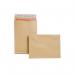 This image shows a stack of 25 New Guardian C4 envelopes with gusset, made from manilla paper. They feature a convenient PeelSeal closure for easy use. The envelopes are durable and perfect for large documents or bulky items.